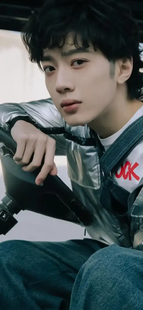 赖冠霖高清壁纸