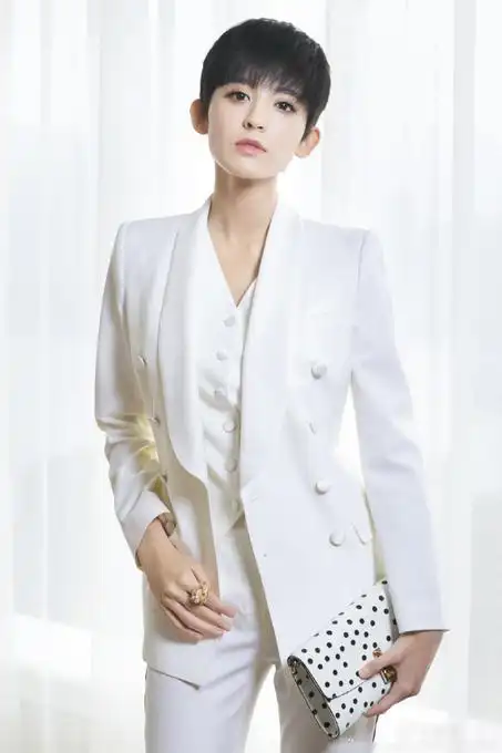 剪了短发的古力娜扎 跟张翰越来越像了(高清组图)