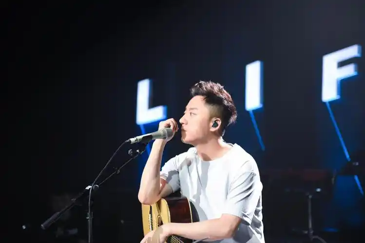 张磊接连助阵好声音海选首度触电大荧幕即将上映