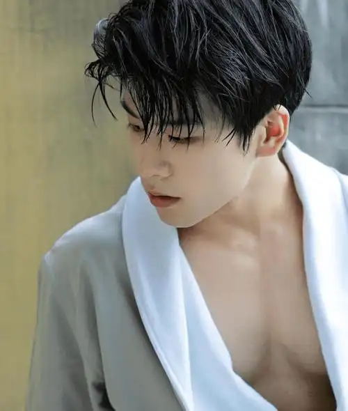 痞帅肌肉小帅哥@vincent xu 黑腹毛很性感_侵权_合作_洽谈