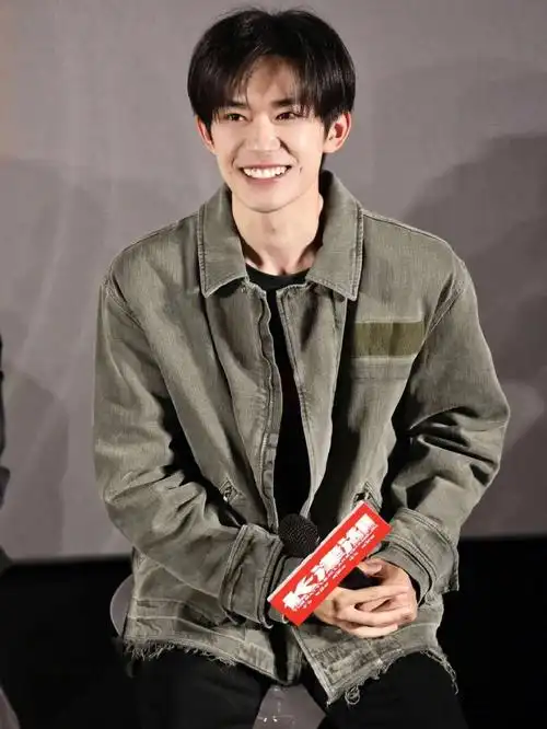 30都要去看长津湖呀~支持支持#易烊千玺  #易烊千玺长津湖  #长津湖