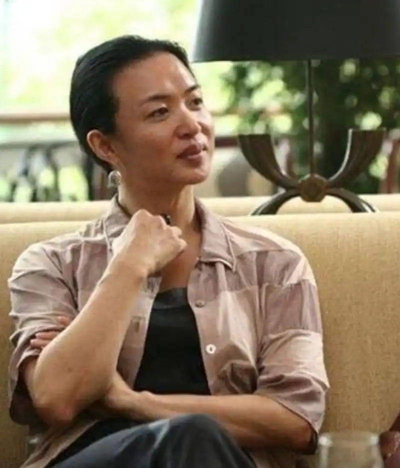 金星:男人变成女人,做妻子当母亲,命运以痛相吻,她却报之以歌