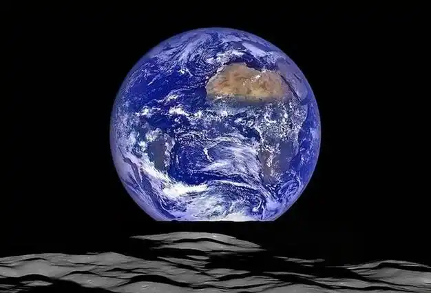 宇航员从太空回望地球,为什么会感到恐惧,他们究竟看到了什么?