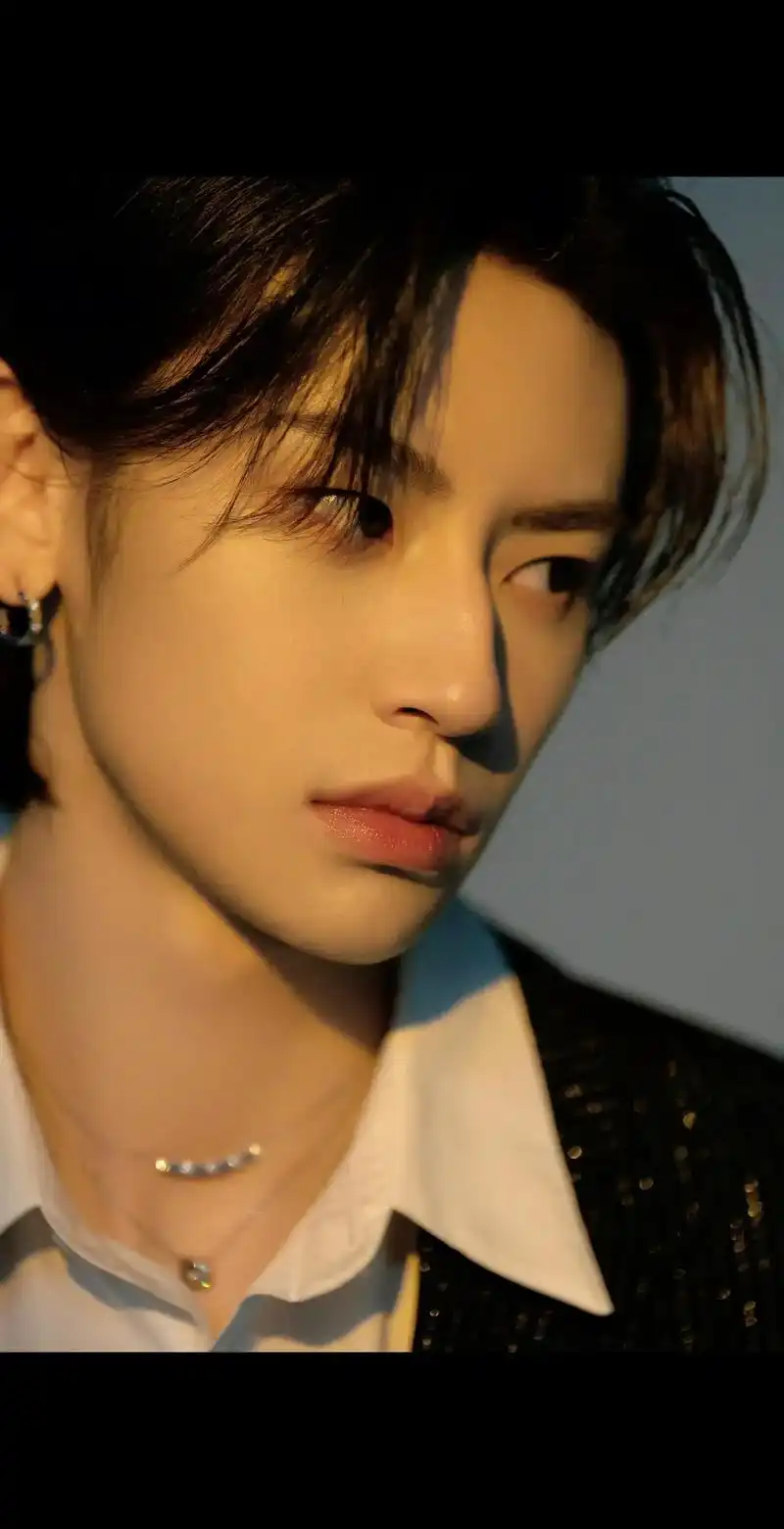 小鬼王琳凯 #小鬼 #王琳凯 #完美侧颜杀 #这也太好看了 - 抖音