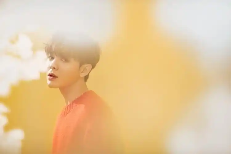 尤长靖时尚大片释出 花路之旅温暖不断