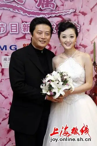 红娘倪琳披婚纱 七男相争做新郎(7)_婚纱摄影