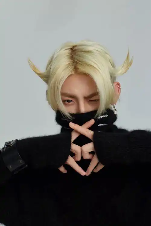 来欣赏一波小鬼王琳凯的颜值