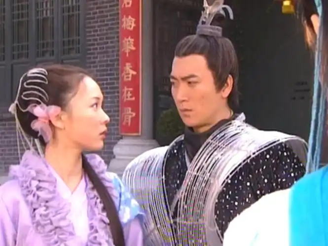 三少爷的剑中以蝴蝶为发饰的女子霍思燕婉约刘莉莉华丽