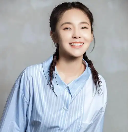 张佳宁所塑造的一些角色与现实中的她,还是有些相似之处的.