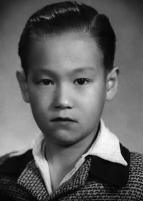 探秘李小龙的传奇故事,为何去世48年,他依然是头号华人巨星? - 简书