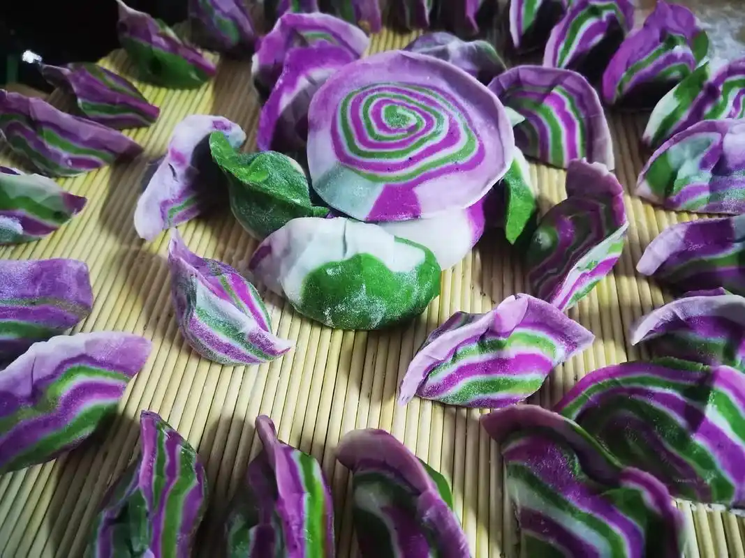 彩色饺子 ,纯手工制作美食 - 抖音