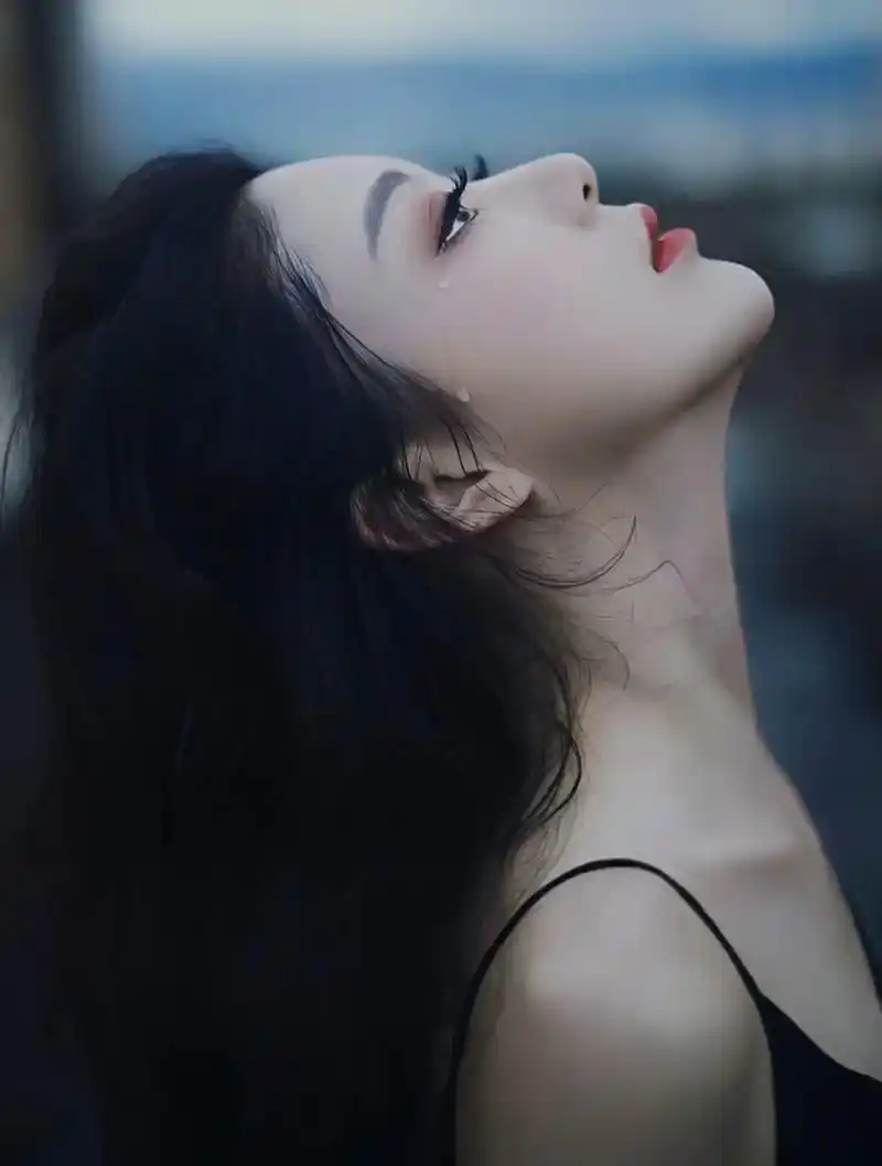 "女人难受的三个阶段:首先会哭,因为解决不了… 然 - 抖音