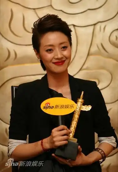 范志博接受采访新浪娱乐讯 第13届电影华表奖颁奖礼8月29日在北京展览