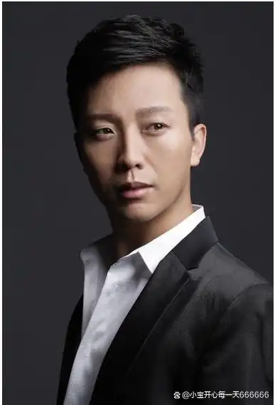 李玉刚坐轮椅录制节目引发热议?