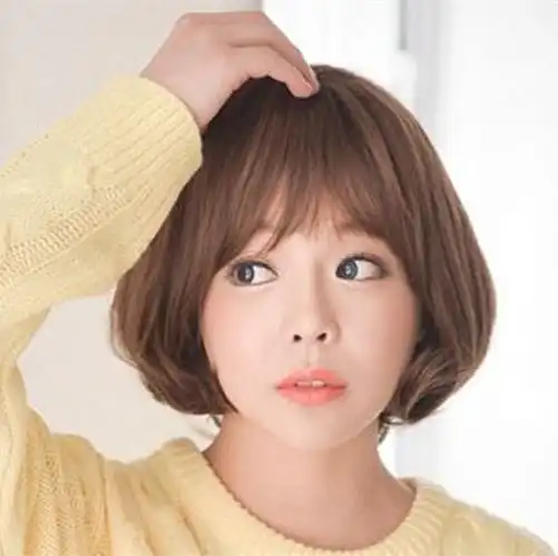 2017蘑菇头发型女图片 可爱蘑菇头真减龄