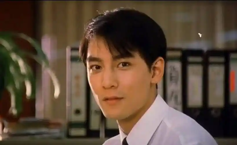 大众男神吴彦祖罕秀恩爱,婚礼现场曝光!