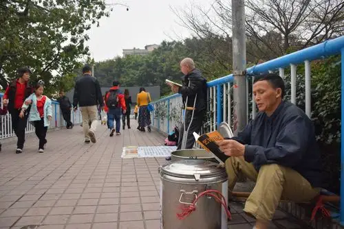 最牛乞丐夏海波已娶妻生子生活艰难无钱治病