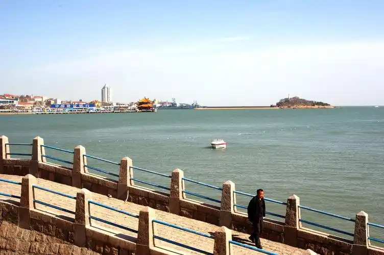 细行慢记徜徉在青岛海滩20123