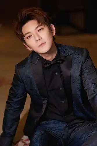 单论长相,为什么陈翔和李准基长得很像却没有他帅?