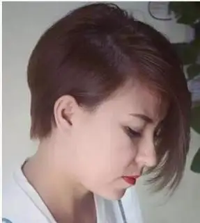 左右不对称短发发型如何打理 女生不对称短发就是这样酷