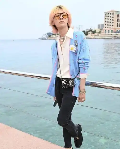 最新权志龙出席香奈儿活动现场图