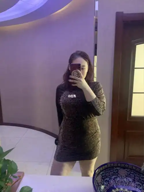 一米七180斤纯素颜