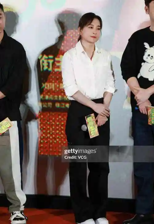 瘦了100斤的贾玲路演惊艳众人,全身上下名牌,总价超过