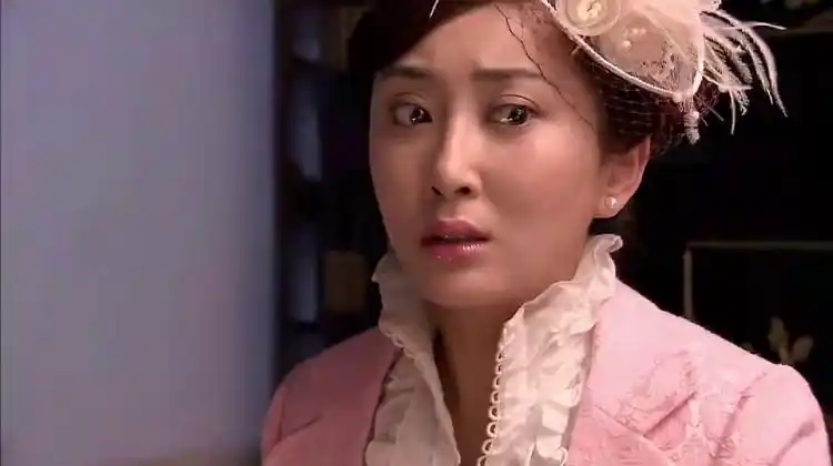 铁梨花井三被赵元庚关进监狱赵嫣然求张吉安救人