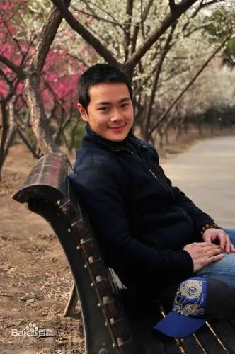 曹骏个人简历资料最新消息-明星库-中国时尚网