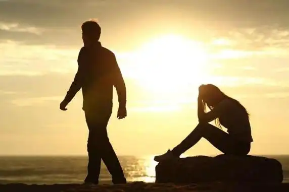 情侣分手是不是要当面说清楚为什么大多数情侣分手后都不再联系了