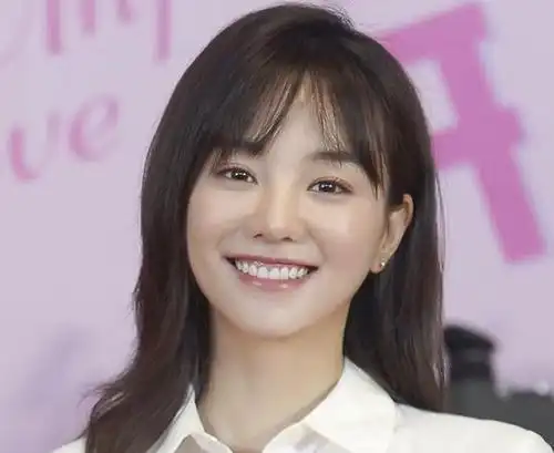 胡意旋又一部女主剧,男主不火但颜值很高,而且演技不输郑业成