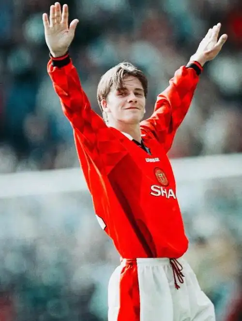 贝克汉姆:球星,明星,名人,多重身份的精致偶像