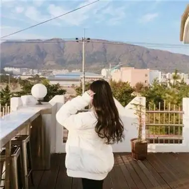 最新版2021女生有意境背影头像大全你占的地方不多只是我的心