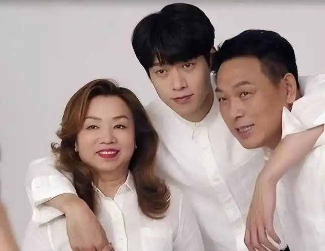 逼婚失败魏大勋,弃马苏蹭杨幂,高攀秦岚,这是要靠"女人"吃饭_李沁