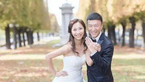 原创原创50多岁的孙红雷夫人被揭发了藏了6年的妻子原来是我们的女神