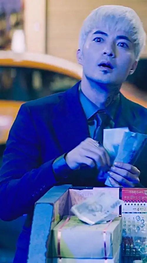 人狠话更多的白毛哥,就是杀青来的太快