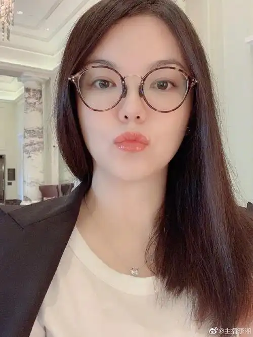 李湘回应直播卖货争议何必上纲上线大作文章