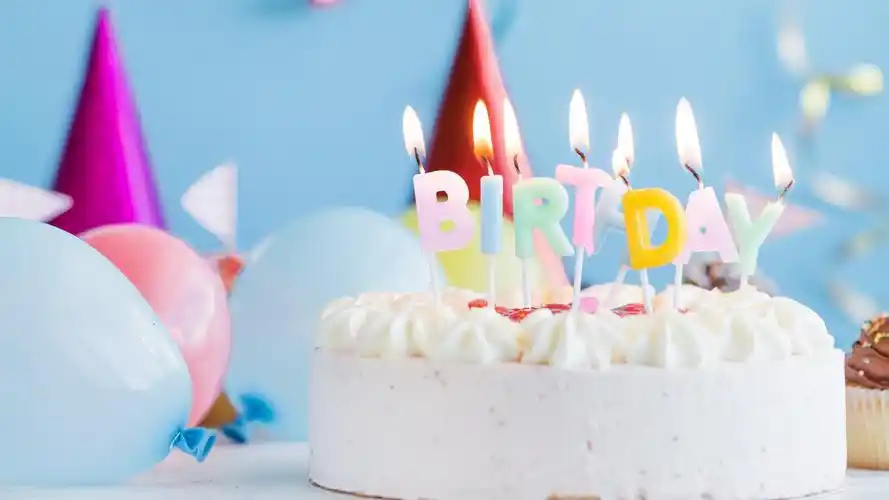 生日蛋糕,蜡烛,火焰,奶油,气球 2880x1800 hd 高清壁纸, 图片, 照片