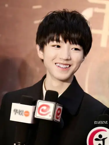 王俊凯# #tfboys王俊凯# #tfboys# 150325qq音乐年度盛典 cr:blue