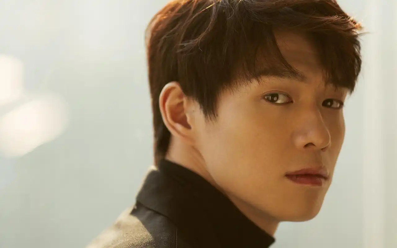 魏大勋帅气写真高清图片桌面壁纸