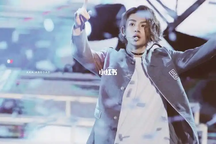 小鬼王琳凯  #小鬼  #小鬼的鬼姐姐  偶练的时候真的好奶啊