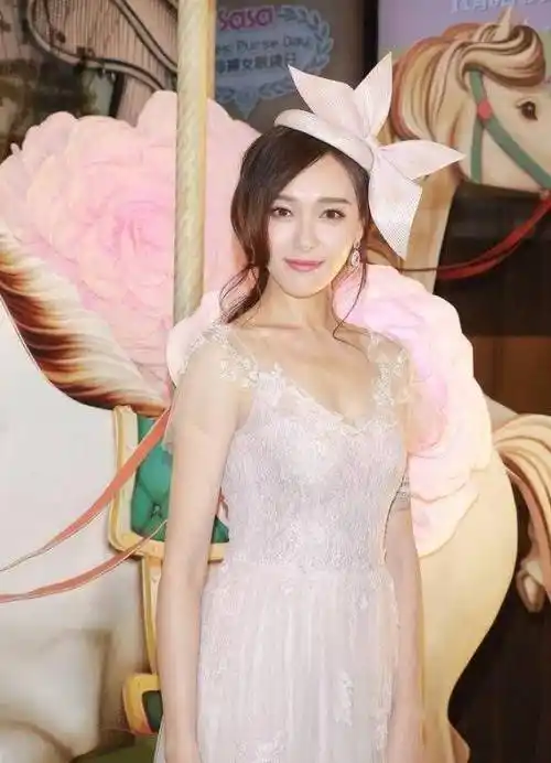 终于看到唐嫣的真实身材!