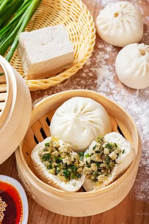 豆腐韭菜包子
