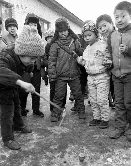 但能体会过去流金岁月,一转眼,7080的我们已在四处奔波有些回忆悄然