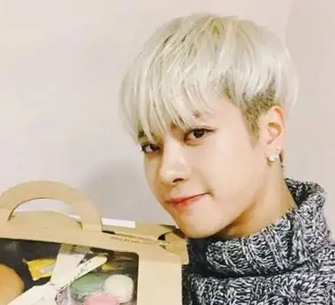 杨紫迷弟竟然是王嘉尔王嘉尔潮男短发发型呆萌