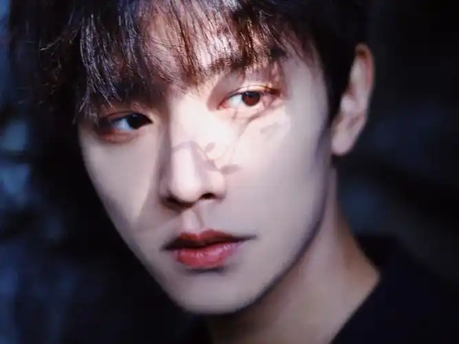 p>王敬轩,古风歌手,模特,演员,配音演员.