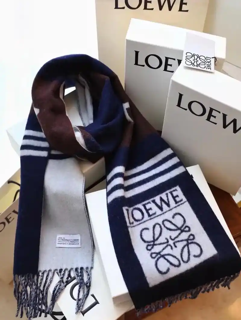 🧣罗意威拼色提花窄围巾.规格20*240 超级好搭的一款 - 抖音