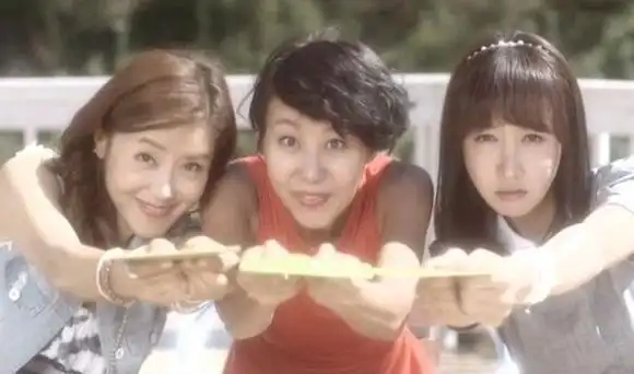 top2,妈妈的朋友男主是一个约19岁的男生,妈妈要出去然后让他寄住在