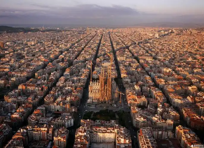 俯瞰城市建筑之美