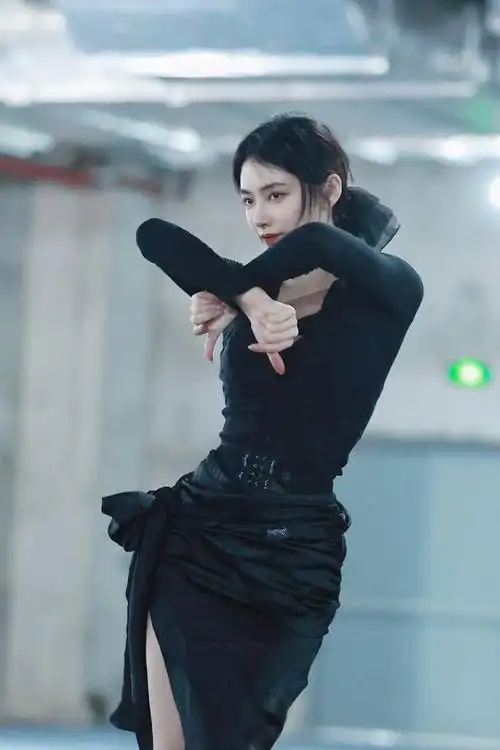 许佳琪晒最新随拍9615,期待kiki 的新舞台呀|许佳琪|舞台|好久不